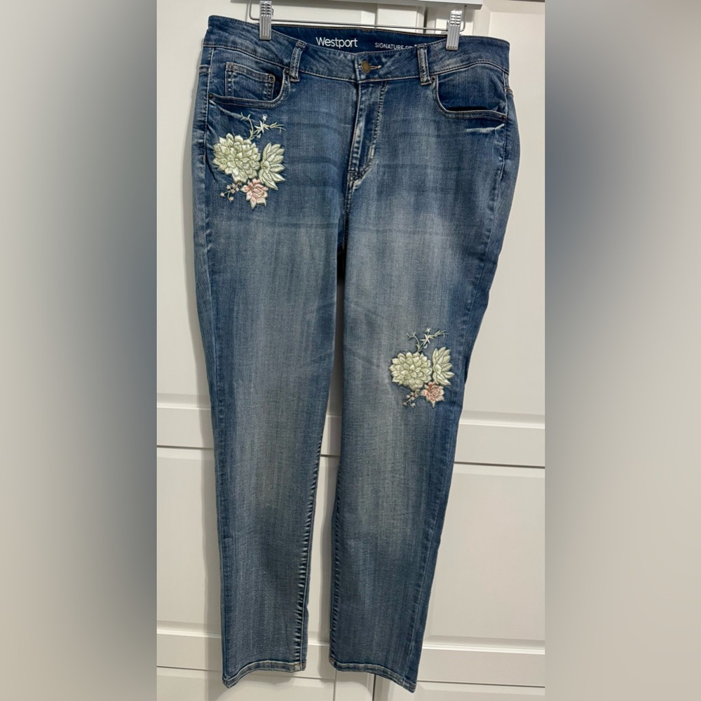 Westport Denim Signature Fit Mid-Rise Skinny Jeans with Embellished Detail 14W